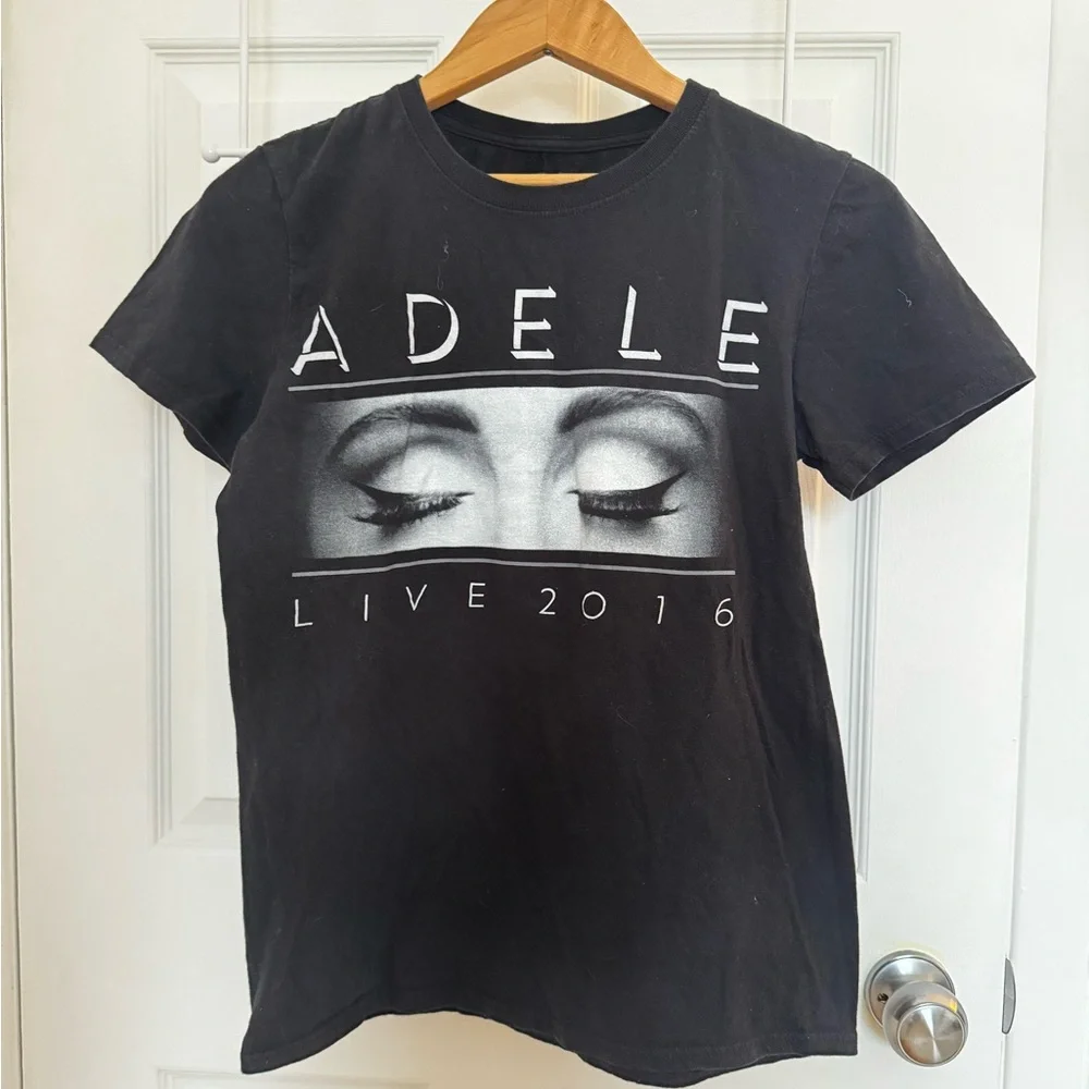 Black Graphic T-Shirt Adele - Picture 2 of 4
